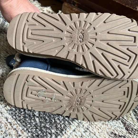 EUC UGG Selene Bailey Bow Nautical Rope navy blue boots sz 7 - Picture 8 of 10